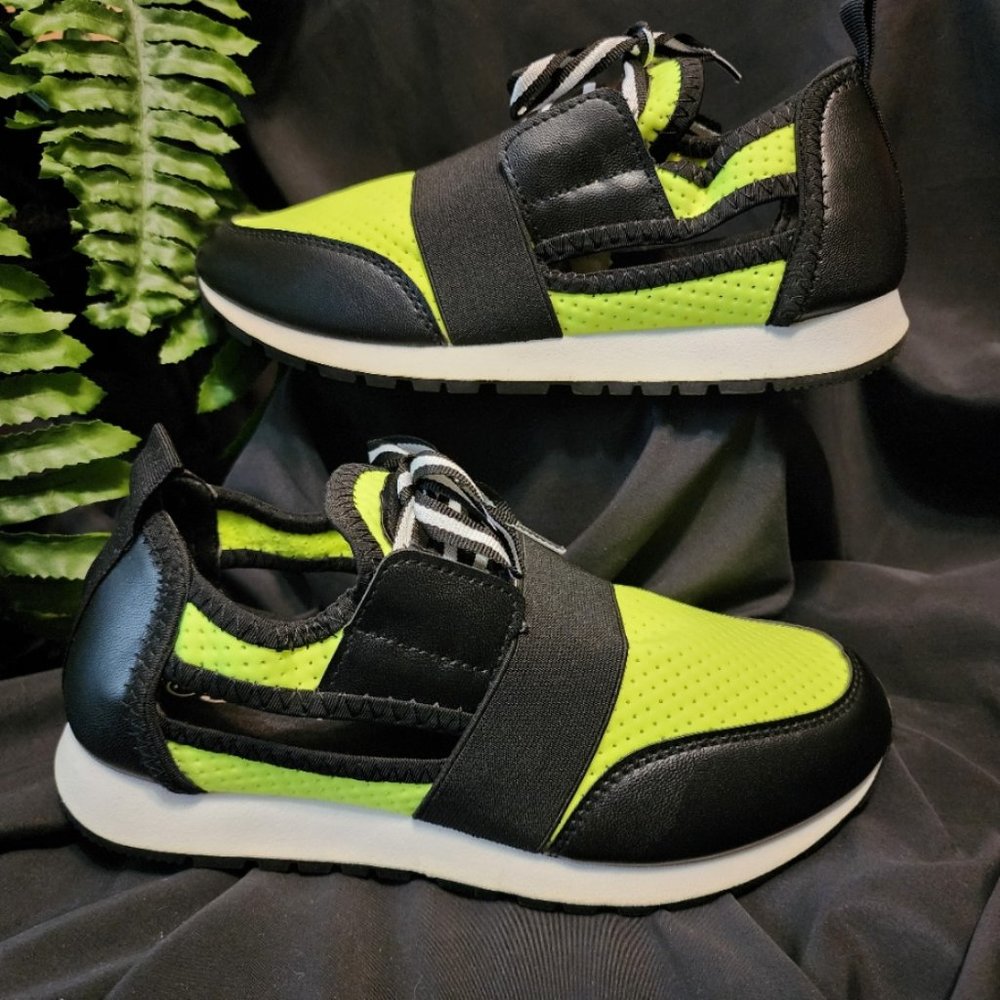 Forever Women's Club-01 Yellow Fashion Sneakers, Size 7, MSRP $45, New in Box!